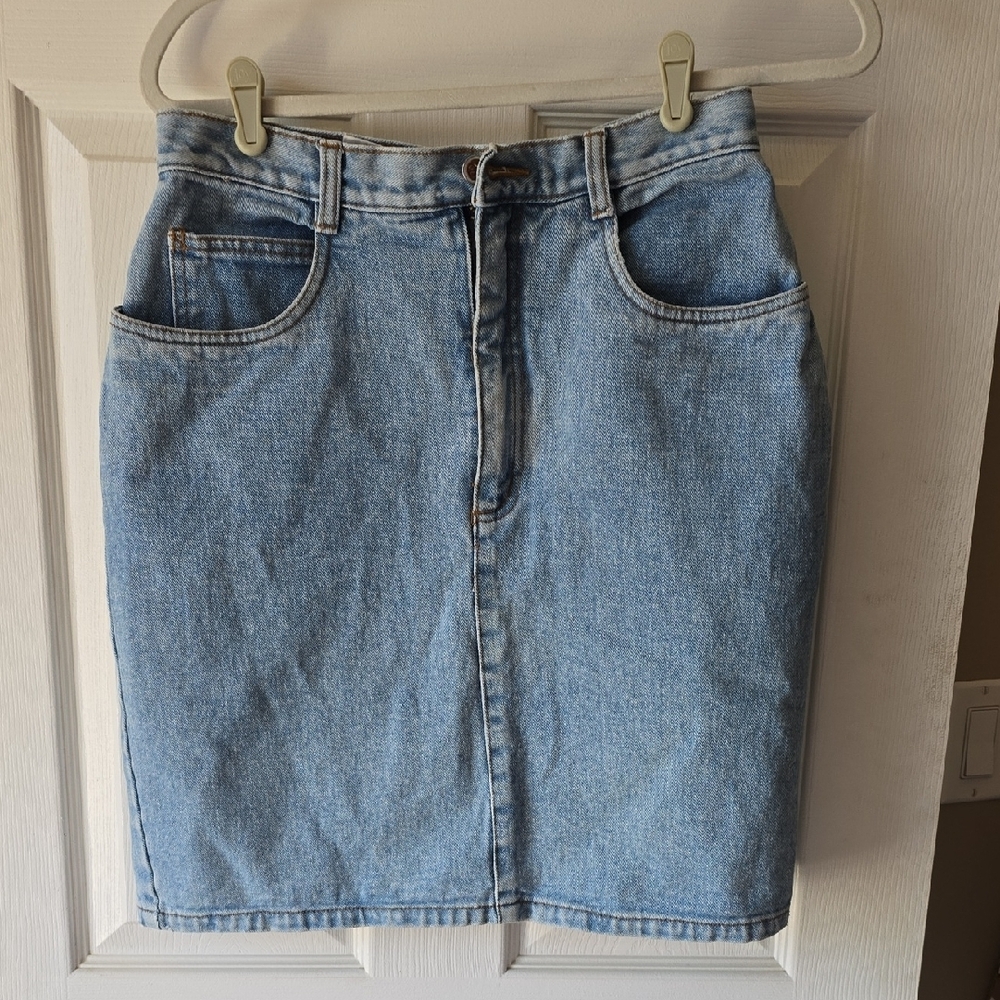 Bill Blass Light Blue Denim Skirt